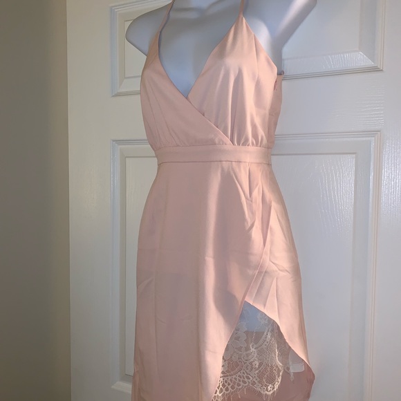Pink dress with slit detail - Picture 2 of 6